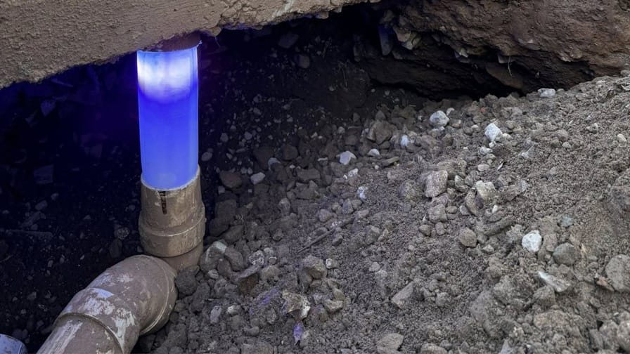 Trenchless pipe lining